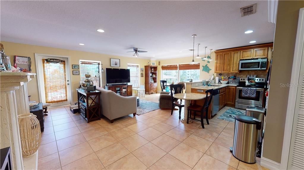 Recently Sold: $1,100,000 (0 beds, 0 baths, 4570 Square Feet)