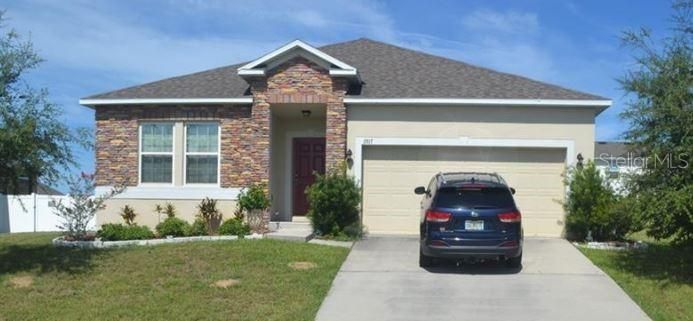 Recently Sold: $227,500 (3 beds, 2 baths, 2000 Square Feet)