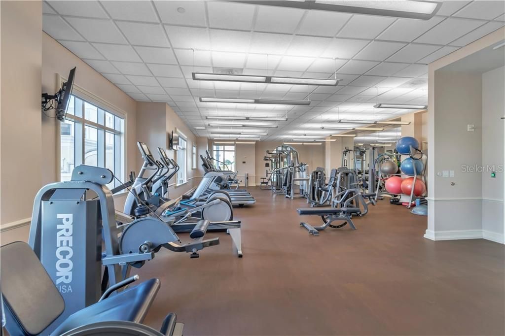 Part view of the large fitness area !
