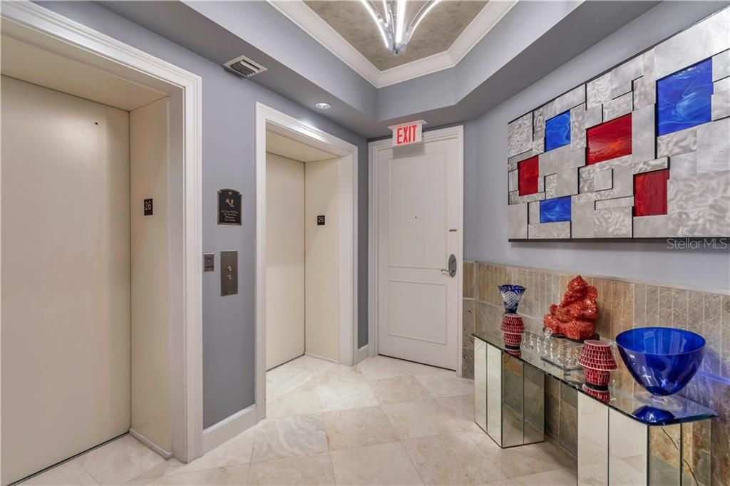 This unit has the elevator directly coming in the unit, and the sq/ft of this entrance is not even included in the almost 3100 sq/ft...