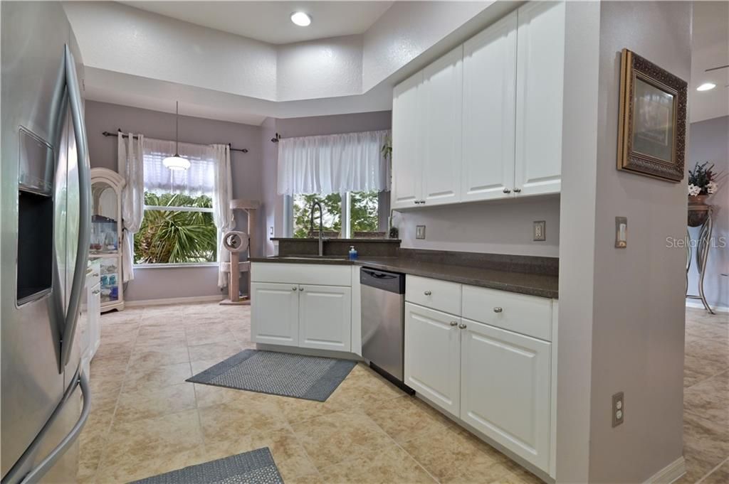 Recently Sold: $264,300 (3 beds, 2 baths, 1917 Square Feet)