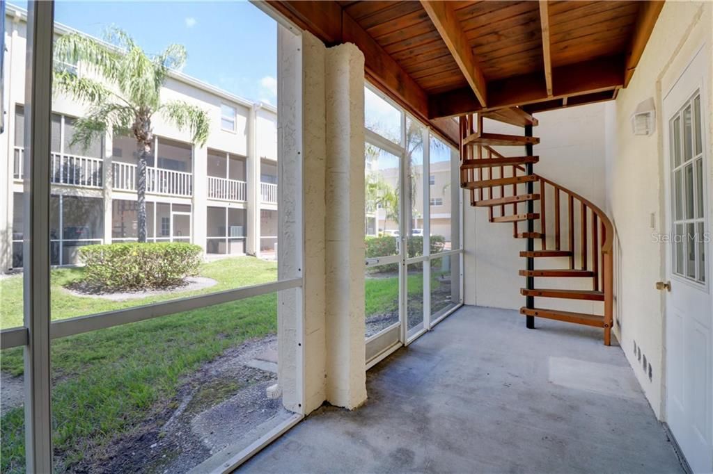 Recently Sold: $459,000 (2 beds, 2 baths, 1918 Square Feet)