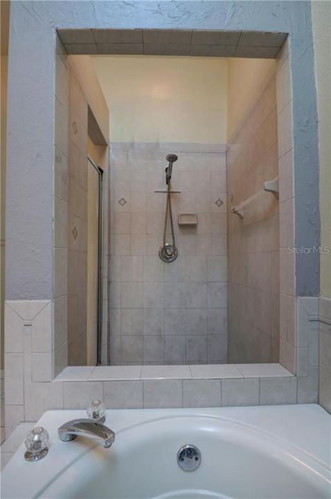 最近售出: $459,000 (2 贝兹, 2 浴室, 1918 平方英尺)