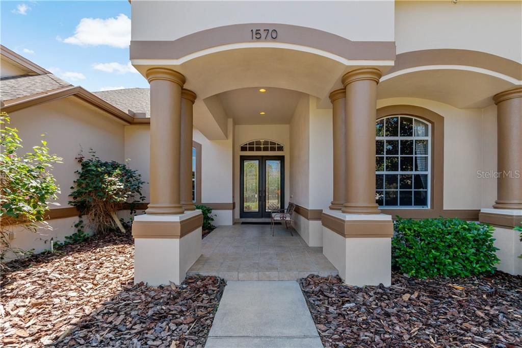 Recently Sold: $939,500 (5 beds, 3 baths, 3725 Square Feet)