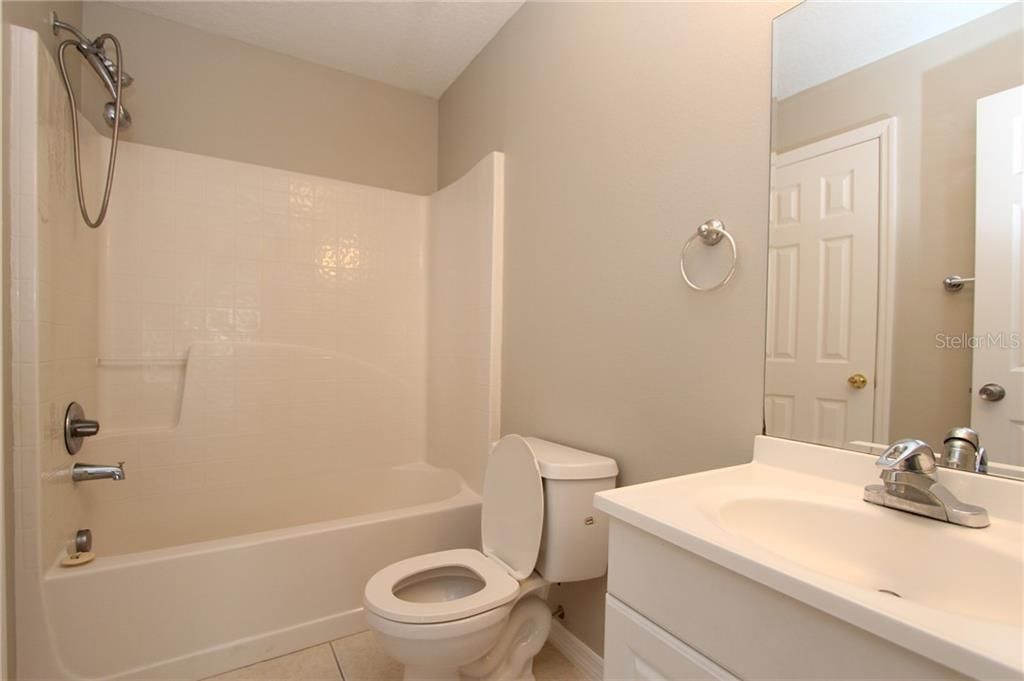 最近租的: $1,350 (3 贝兹, 2 浴室, 1186 平方英尺)