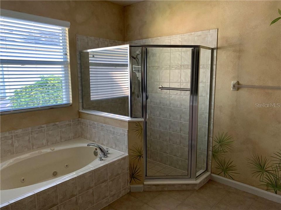最近租的: $2,295 (4 贝兹, 2 浴室, 2530 平方英尺)