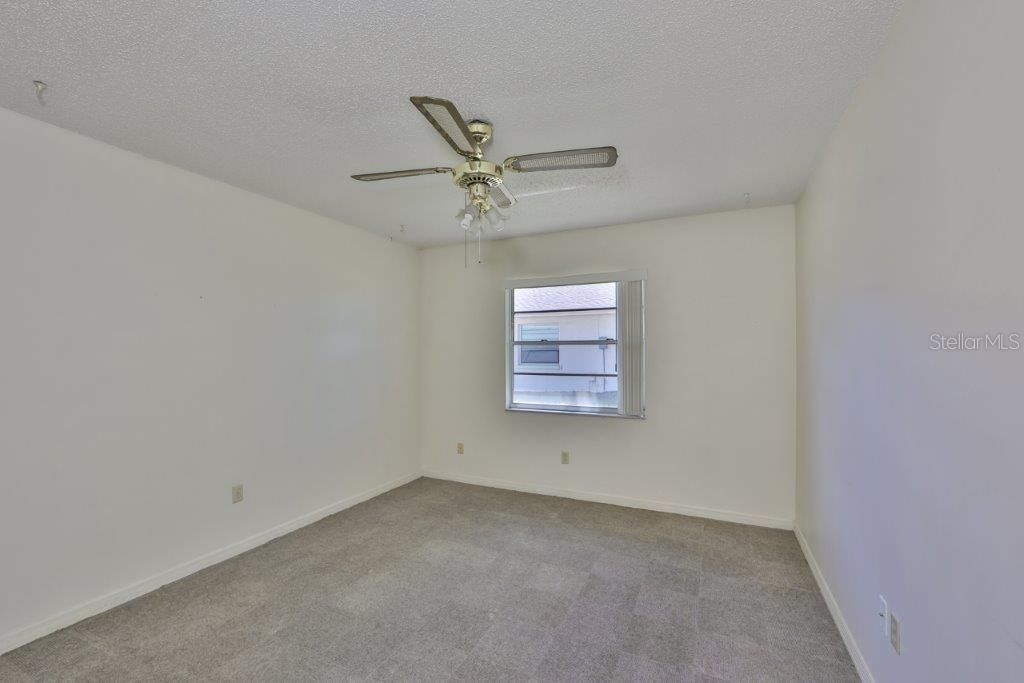 Recently Sold: $99,900 (2 beds, 2 baths, 984 Square Feet)