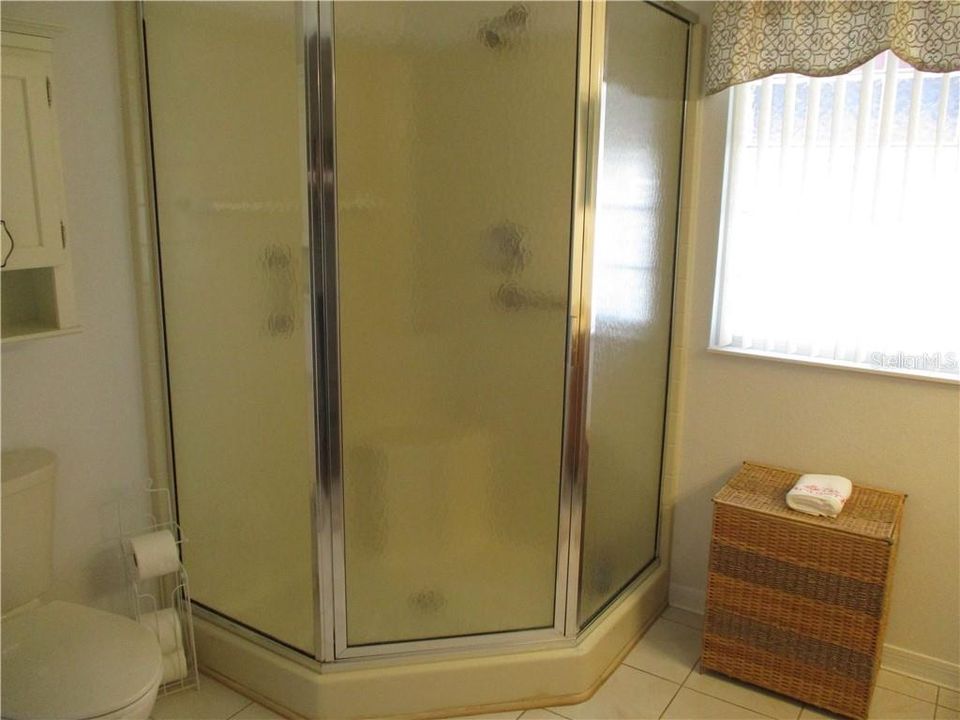 最近售出: $215,000 (2 贝兹, 2 浴室, 1837 平方英尺)