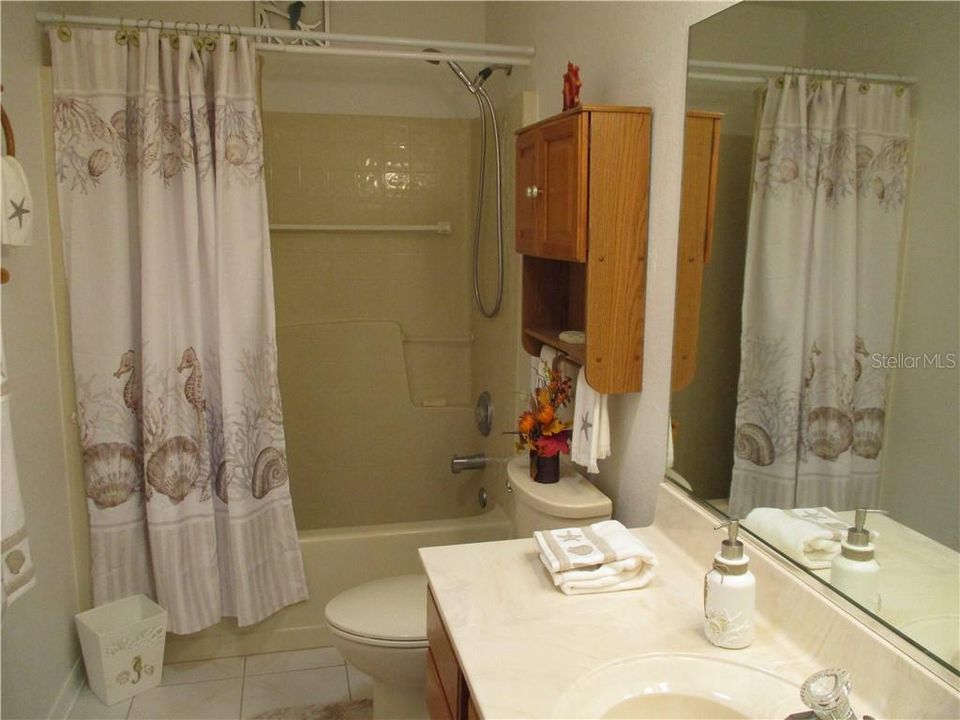 最近售出: $215,000 (2 贝兹, 2 浴室, 1837 平方英尺)