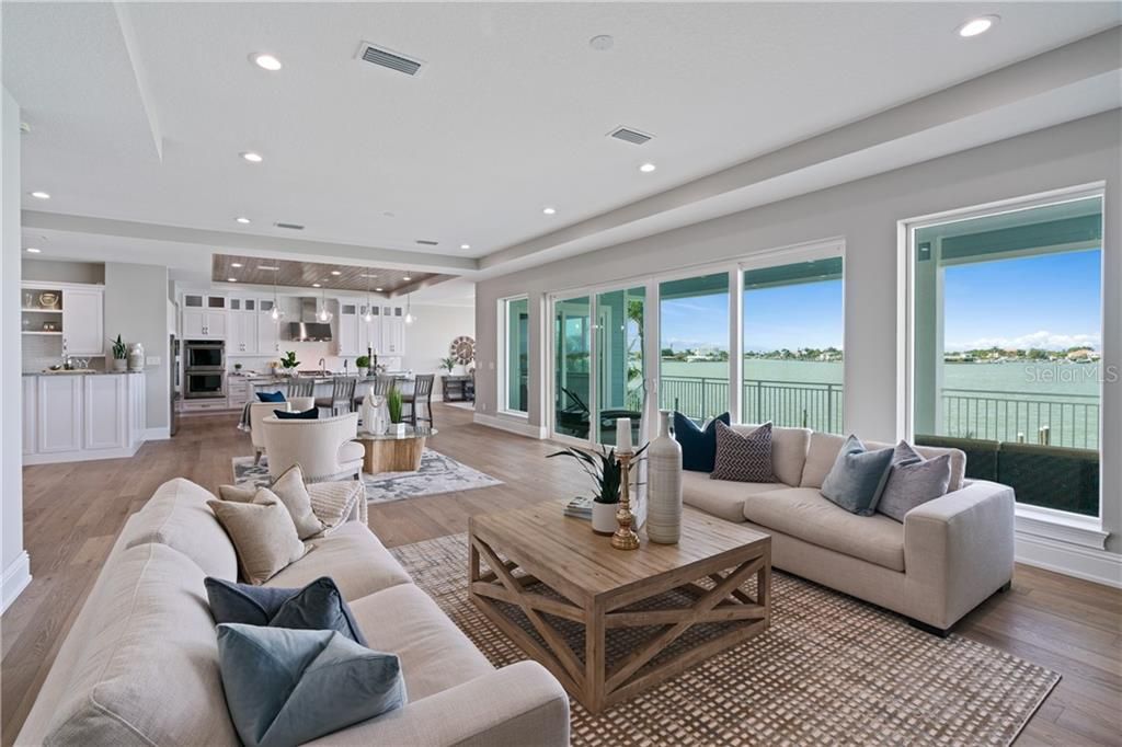 Recently Sold: $3,850,000 (4 beds, 4 baths, 5118 Square Feet)