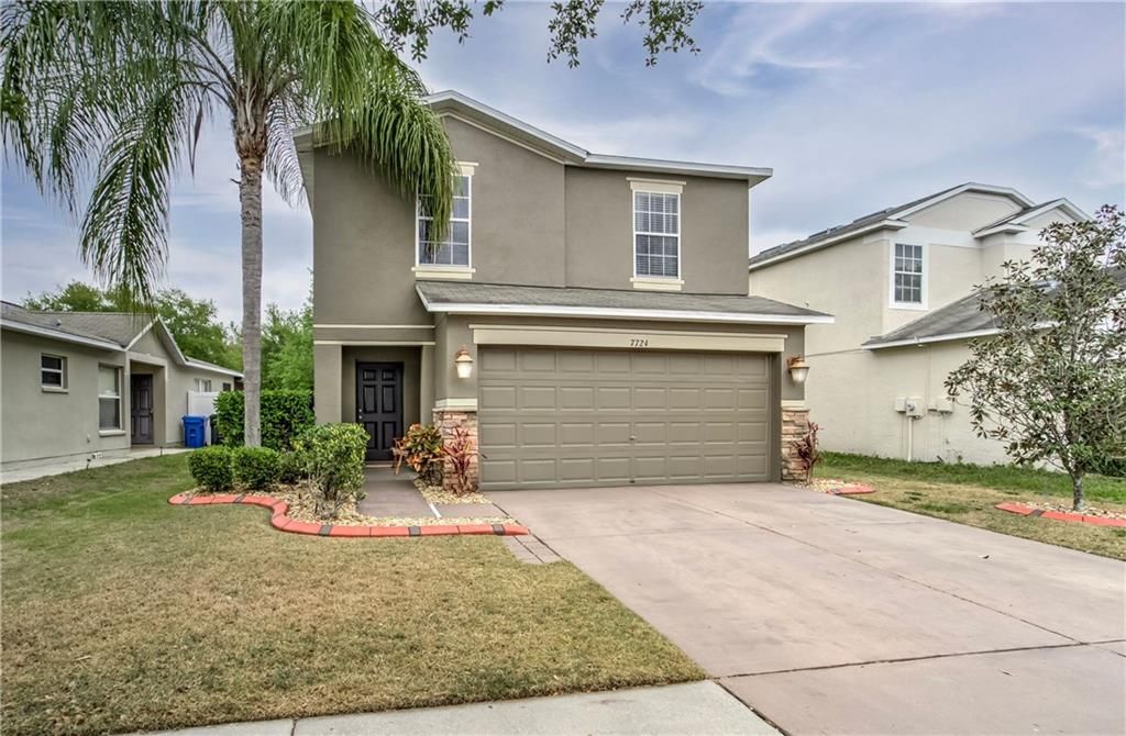 Recently Sold: $260,000 (4 beds, 2 baths, 1738 Square Feet)