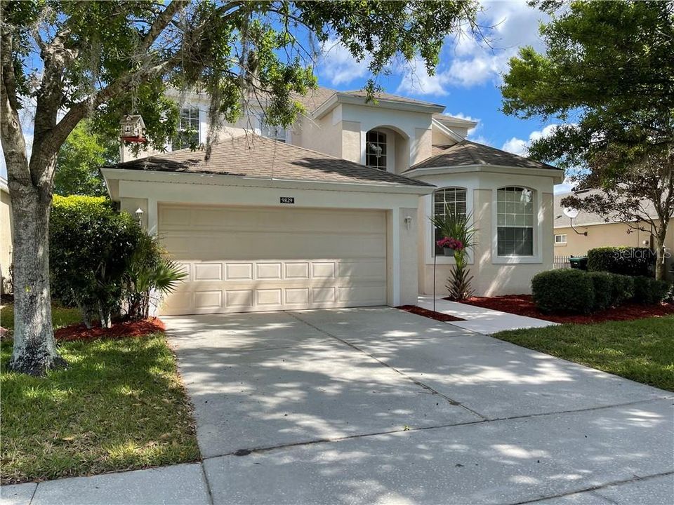 Recently Sold: $410,000 (5 beds, 3 baths, 2628 Square Feet)