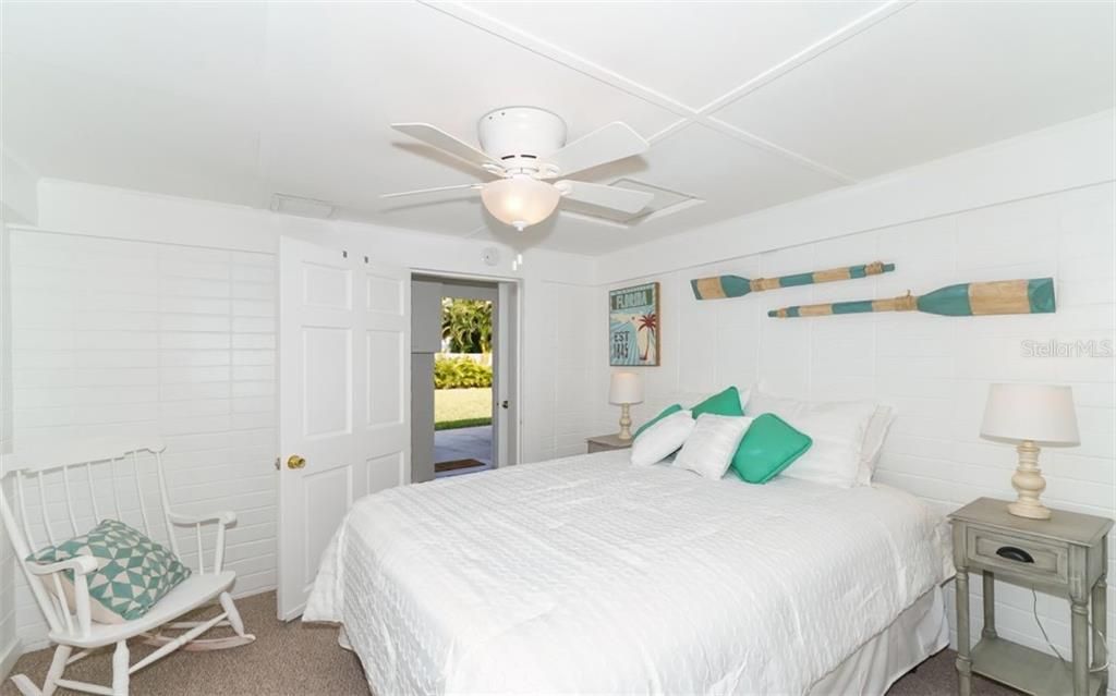 Recently Sold: $685,000 (2 beds, 2 baths, 1276 Square Feet)
