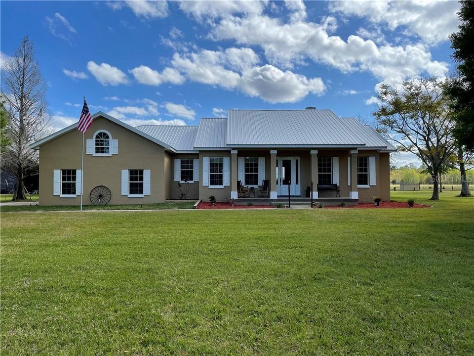 Recently Sold: $799,000 (3 beds, 2 baths, 2180 Square Feet)