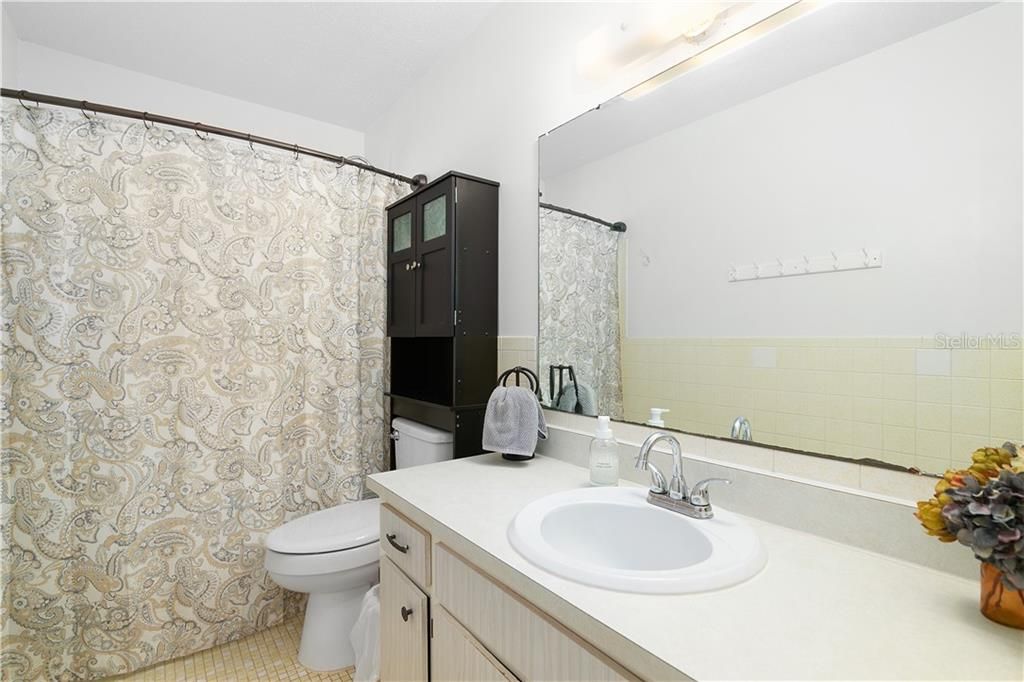 最近售出: $130,000 (2 贝兹, 1 浴室, 1218 平方英尺)