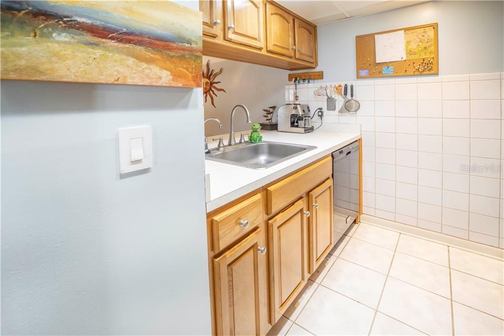 Recently Sold: $110,000 (2 beds, 1 baths, 813 Square Feet)