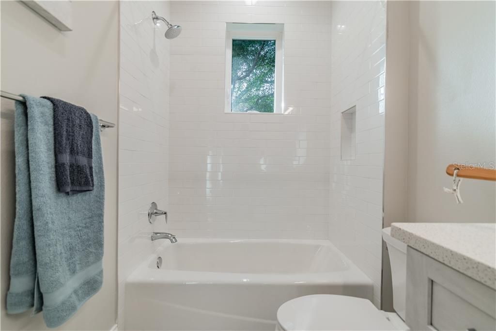 最近售出: $925,000 (4 贝兹, 4 浴室, 3274 平方英尺)