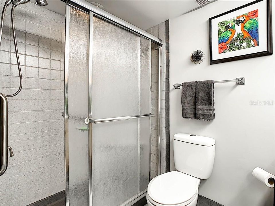 最近售出: $212,000 (2 贝兹, 2 浴室, 1200 平方英尺)