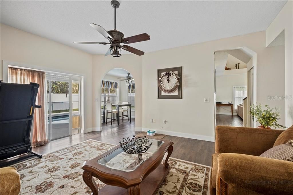 Recently Sold: $417,000 (4 beds, 2 baths, 2320 Square Feet)