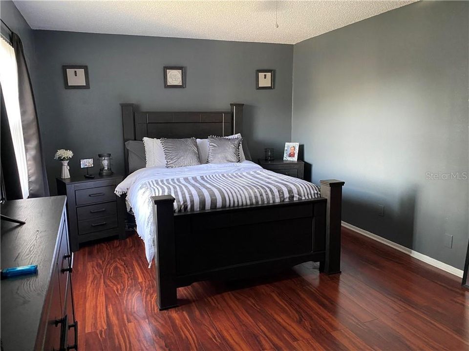 Recently Sold: $150,000 (2 beds, 1 baths, 1128 Square Feet)