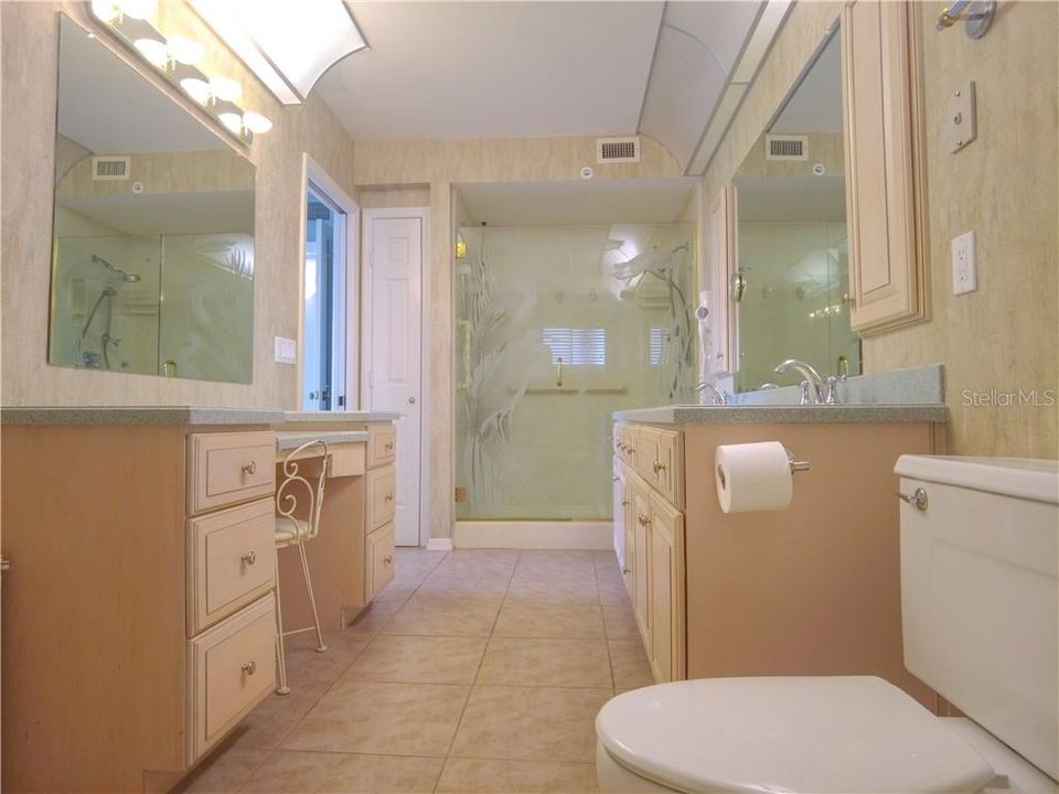 最近售出: $415,000 (3 贝兹, 2 浴室, 2025 平方英尺)