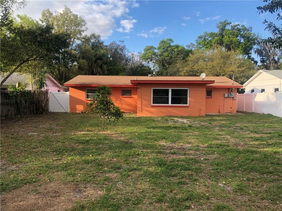 Recently Sold: $165,000 (2 beds, 2 baths, 1136 Square Feet)