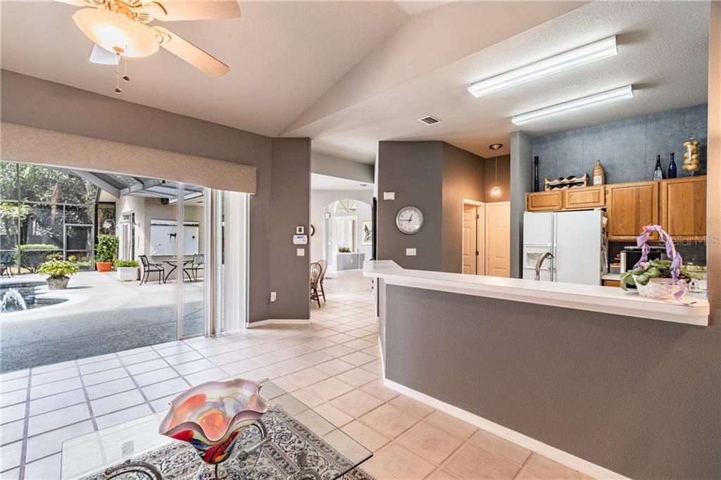 Recently Sold: $600,000 (3 beds, 2 baths, 2436 Square Feet)