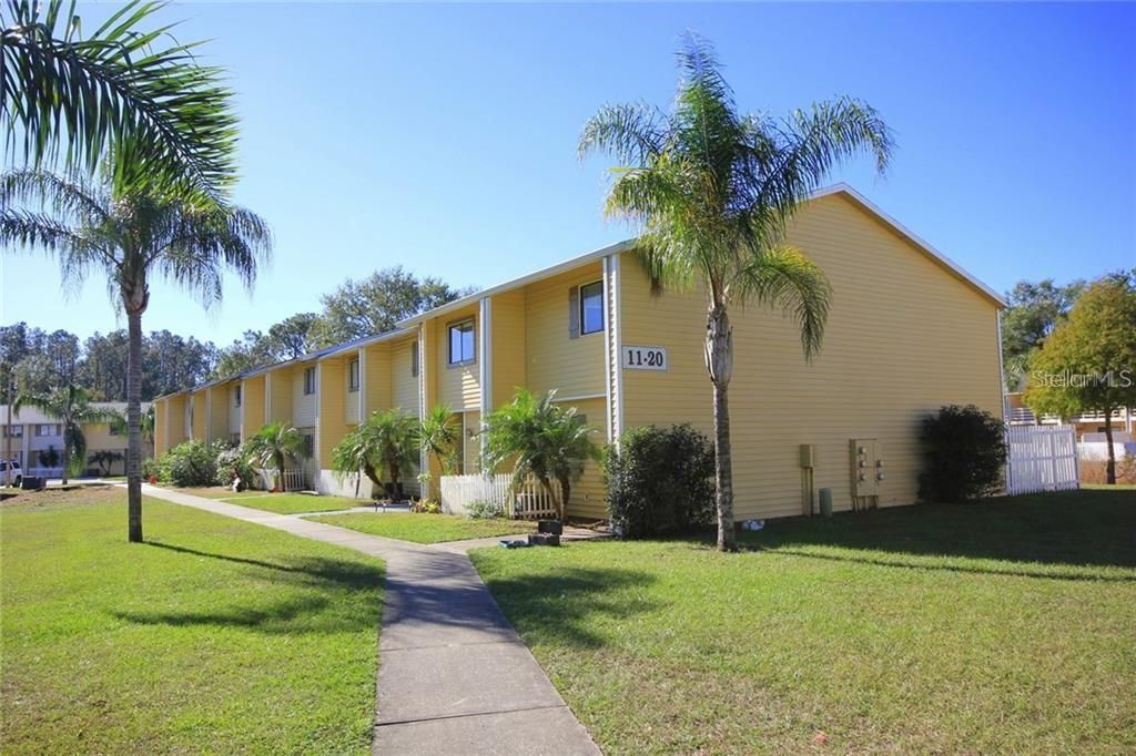 Recently Sold: $104,000 (2 beds, 1 baths, 1032 Square Feet)