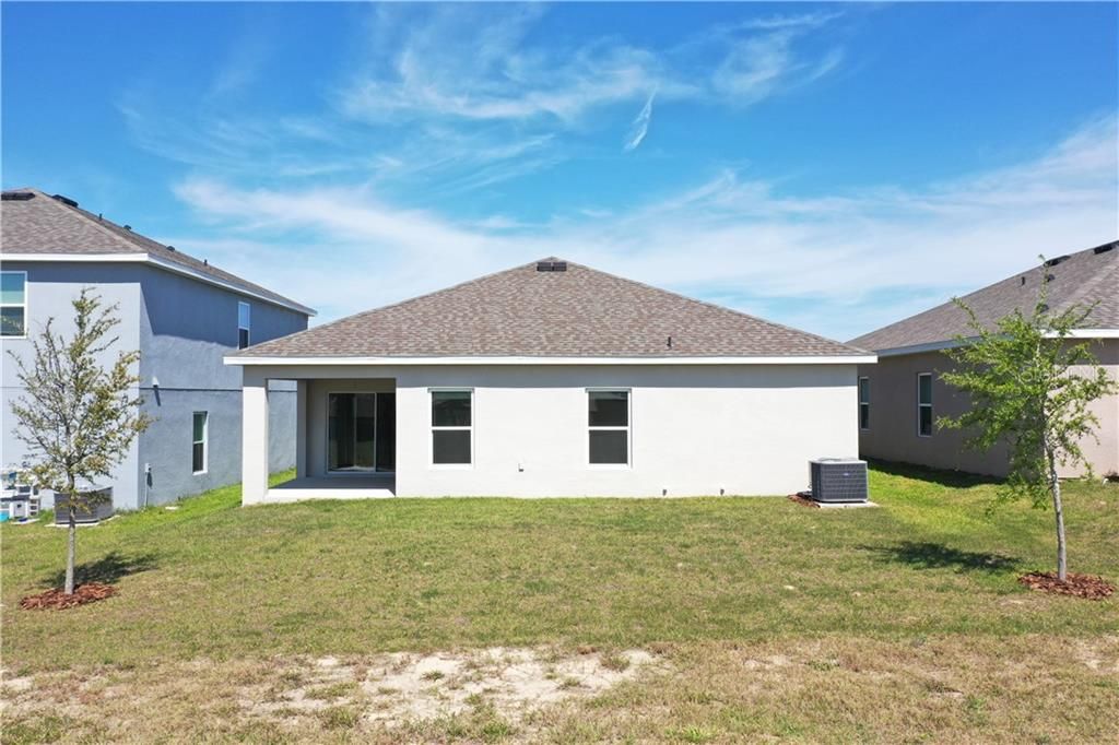 Recently Sold: $305,000 (3 beds, 2 baths, 1796 Square Feet)