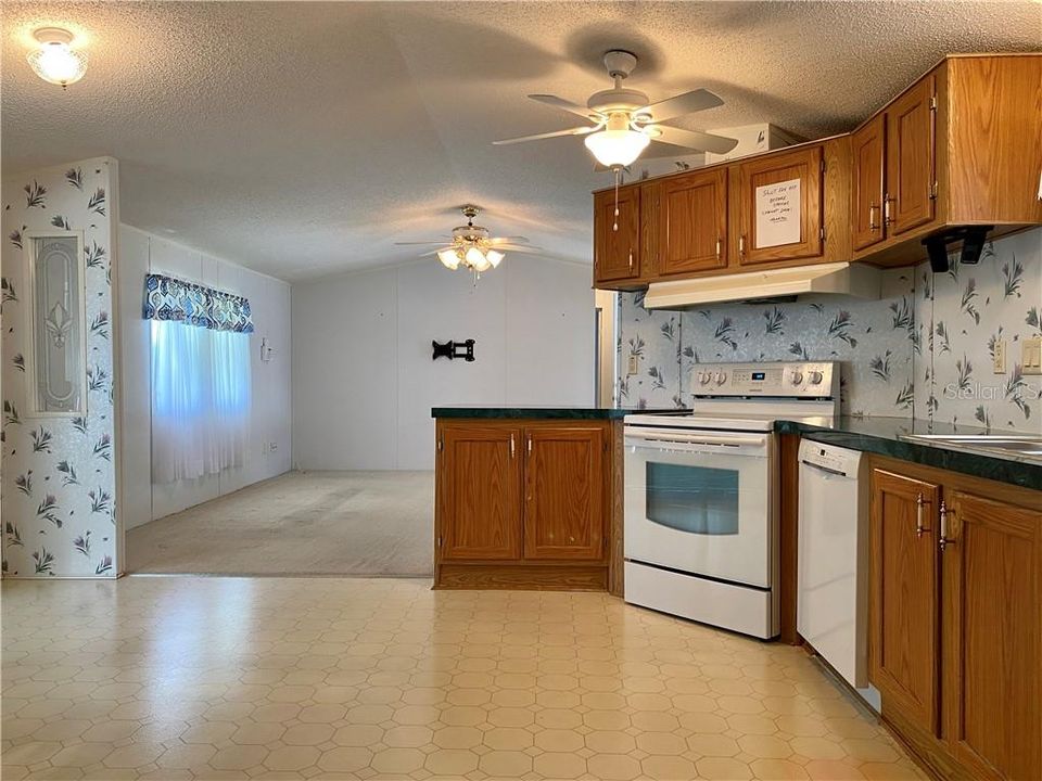 Recently Sold: $99,000 (2 beds, 2 baths, 1216 Square Feet)