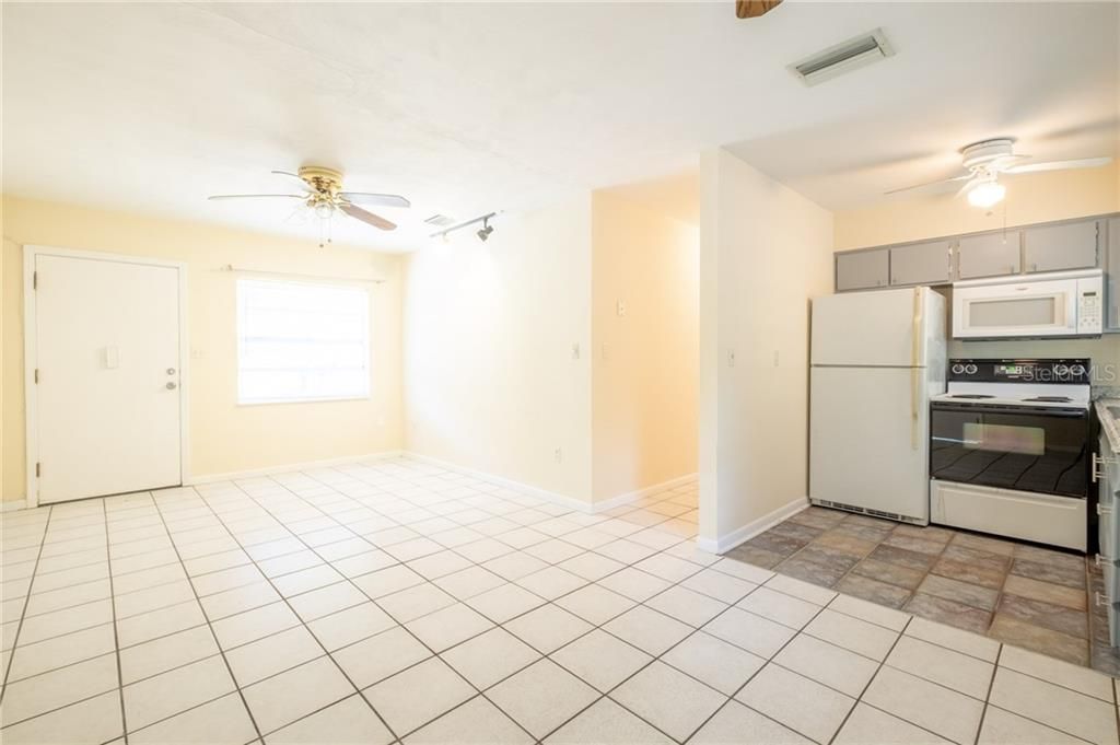 Recently Sold: $197,000 (3 beds, 1 baths, 1044 Square Feet)