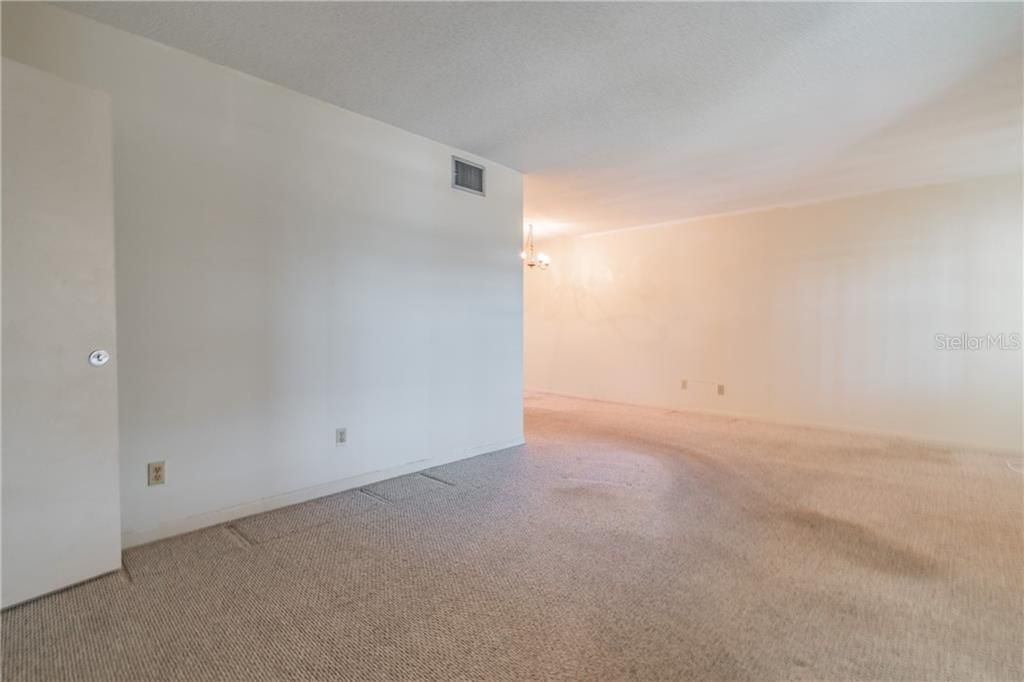 Recently Sold: $60,000 (1 beds, 1 baths, 768 Square Feet)