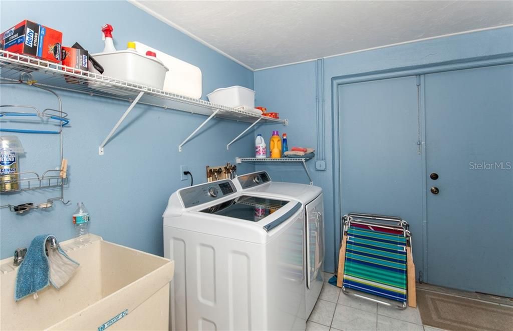 Laundry/storage room