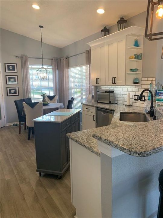 Recently Sold: $204,743 (2 beds, 2 baths, 1280 Square Feet)
