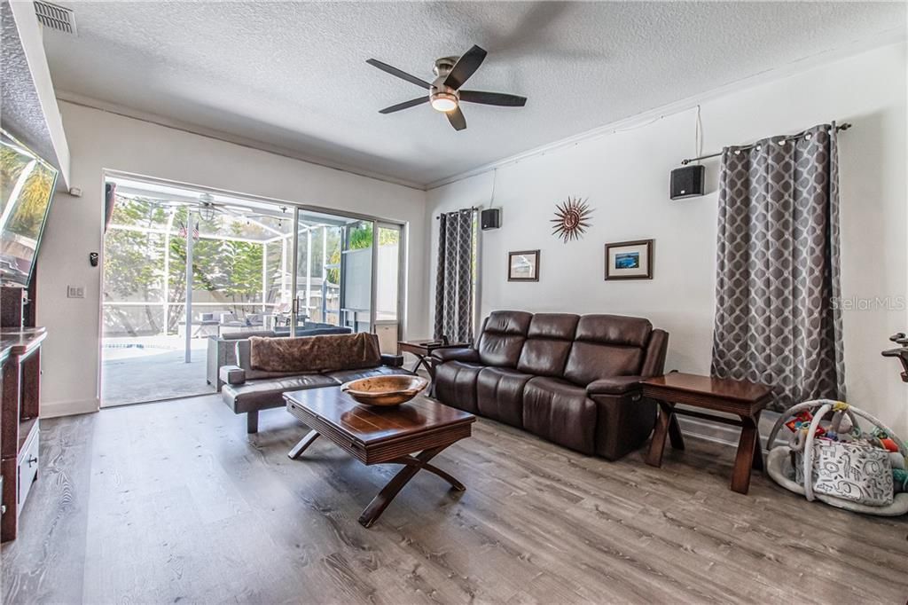 Recently Sold: $365,000 (4 beds, 2 baths, 2269 Square Feet)
