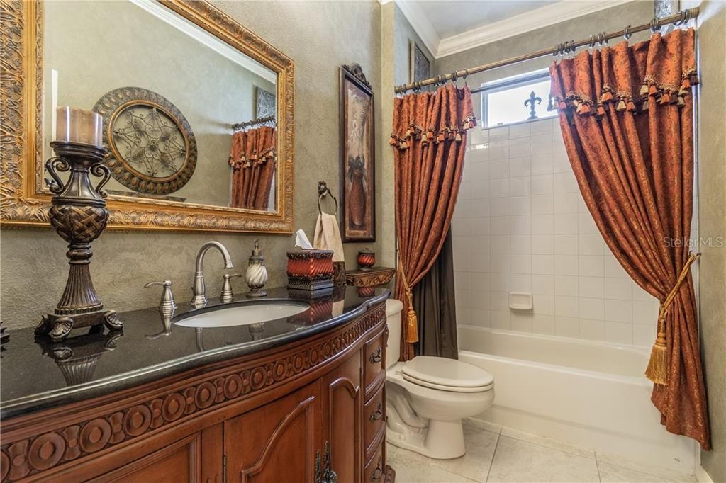 最近售出: $515,000 (4 贝兹, 4 浴室, 3204 平方英尺)