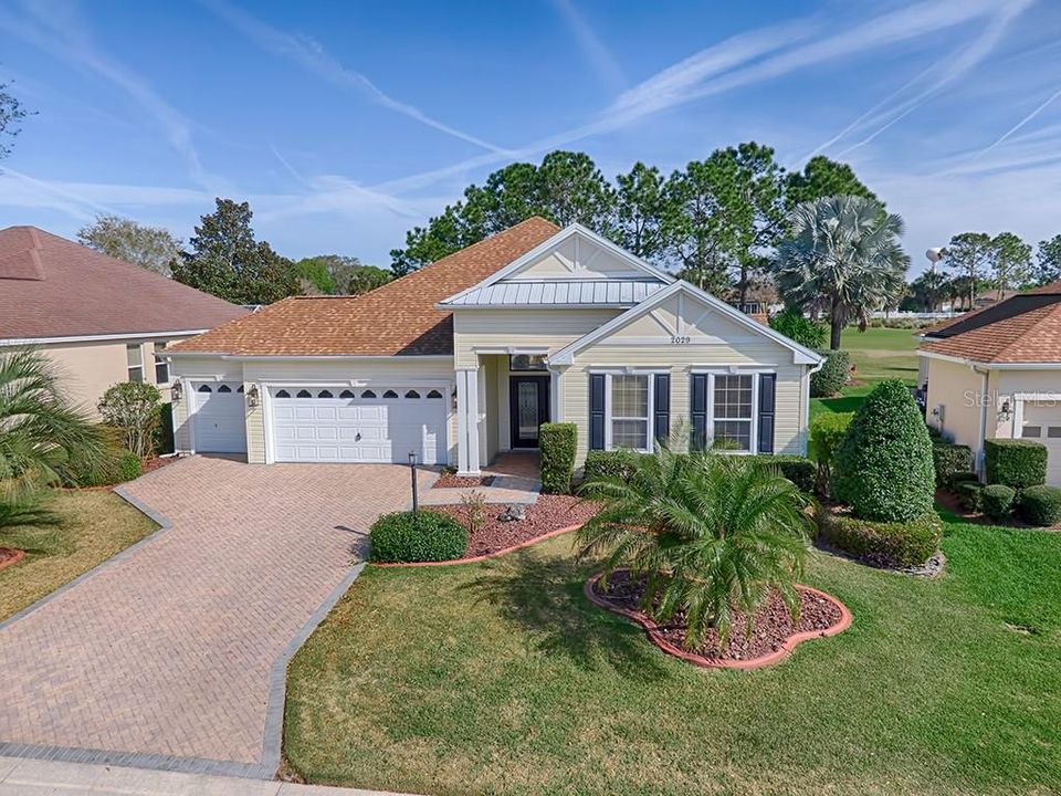 Recently Sold: $639,000 (3 beds, 2 baths, 2598 Square Feet)