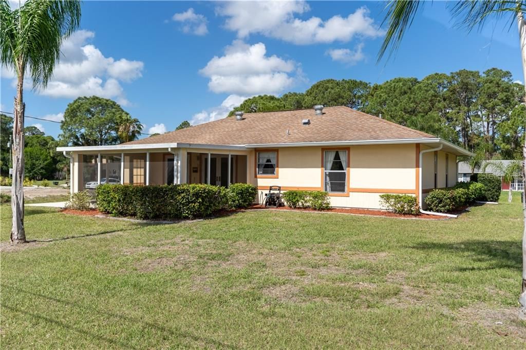 Recently Sold: $199,000 (3 beds, 2 baths, 1174 Square Feet)