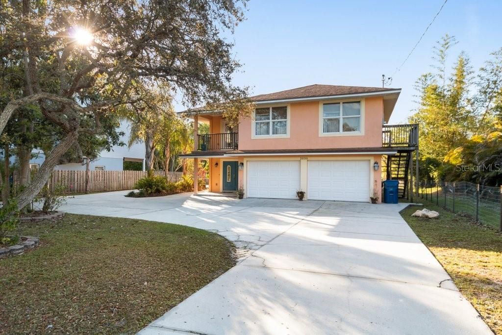Recently Sold: $609,000 (2 beds, 2 baths, 2280 Square Feet)