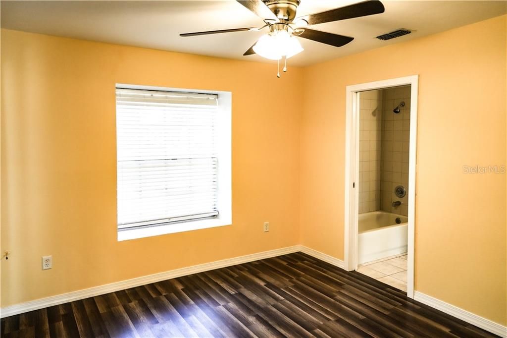 Recently Sold: $135,000 (1 beds, 1 baths, 750 Square Feet)