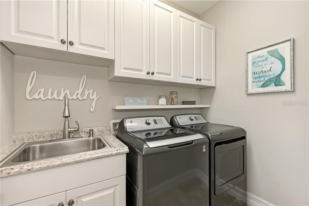 LAUNDRY ROOM OFF OF THE DEN