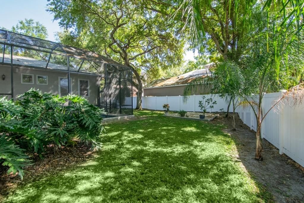 Recently Sold: $699,900 (3 beds, 2 baths, 2082 Square Feet)