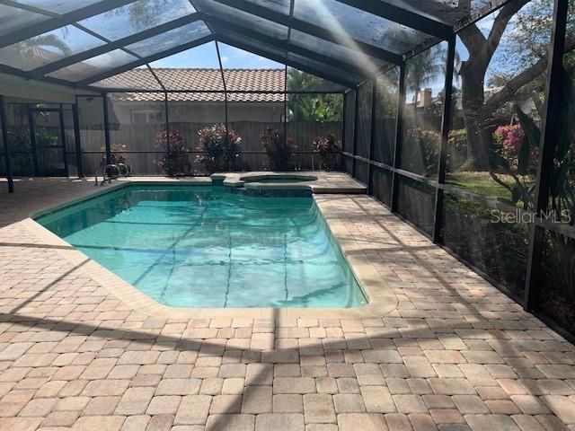 Recently Sold: $582,000 (4 beds, 2 baths, 2770 Square Feet)