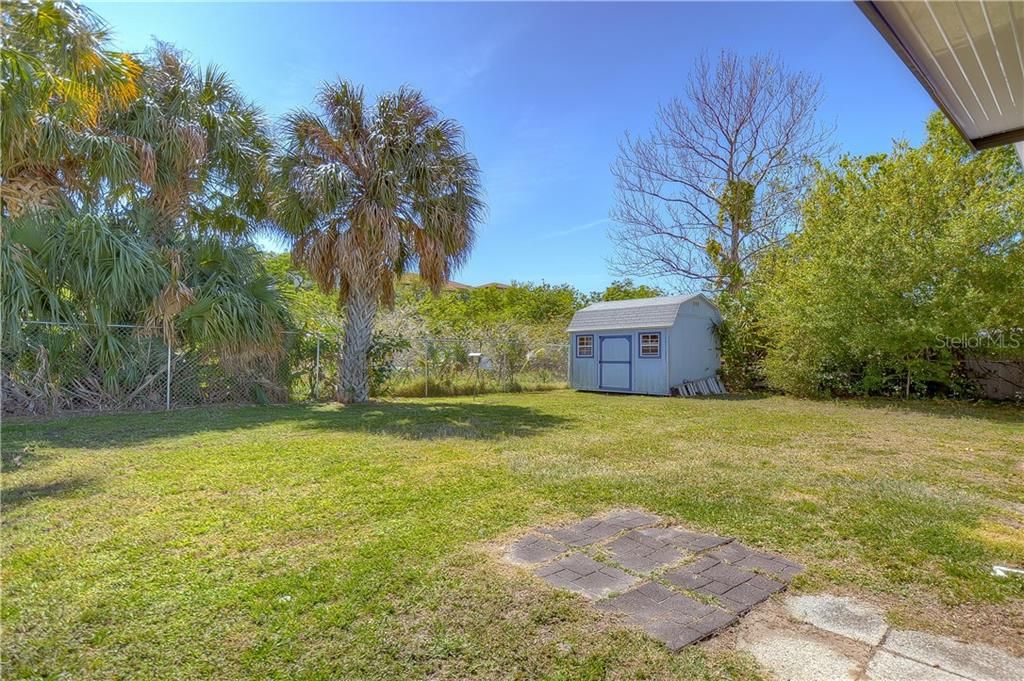 Recently Sold: $275,000 (4 beds, 2 baths, 1400 Square Feet)