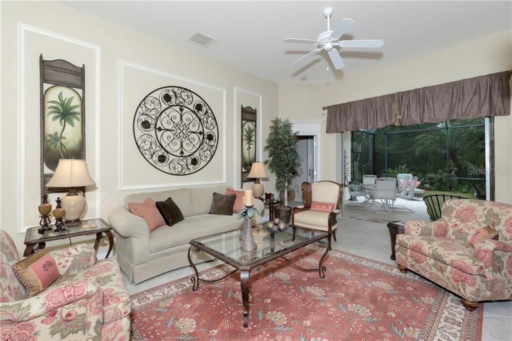 Recently Sold: $359,000 (2 beds, 2 baths, 1698 Square Feet)