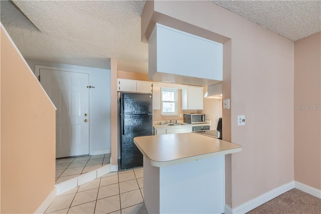 Recently Sold: $139,900 (2 beds, 1 baths, 960 Square Feet)