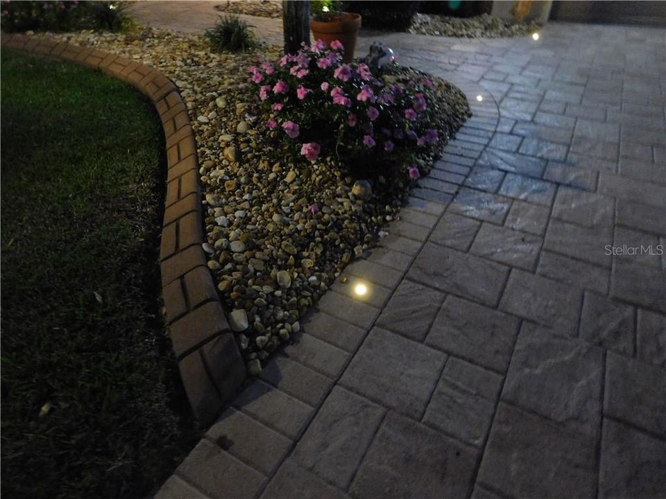 Lighted driveway