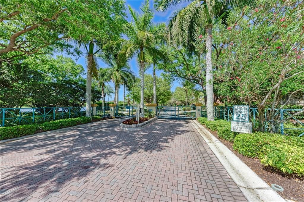 Recently Sold: $1,250,000 (4 beds, 4 baths, 3202 Square Feet)