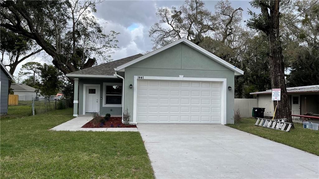 Recently Sold: $233,000 (4 beds, 2 baths, 1695 Square Feet)