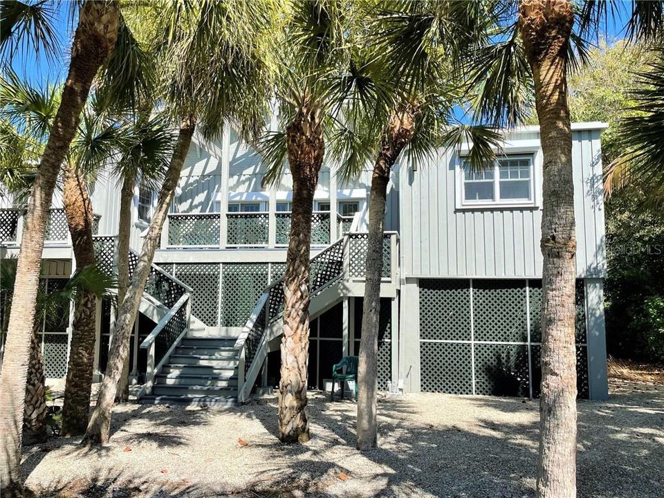 Recently Sold: $2,300,000 (3 beds, 2 baths, 2254 Square Feet)